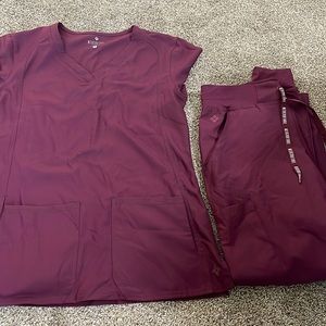 Med couture maroon scrubs small top xs jogger pant